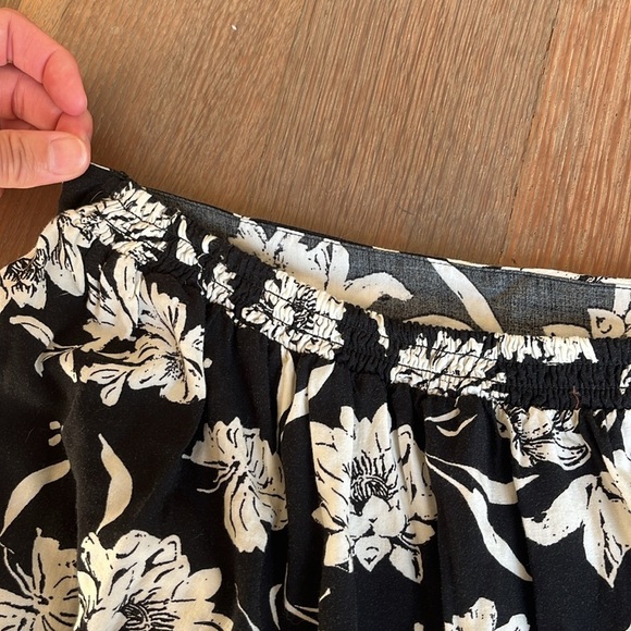 Free People Boho Garden Girl Ruffle Mini Skirt Black White Floral Feminine - Picture 9 of 10